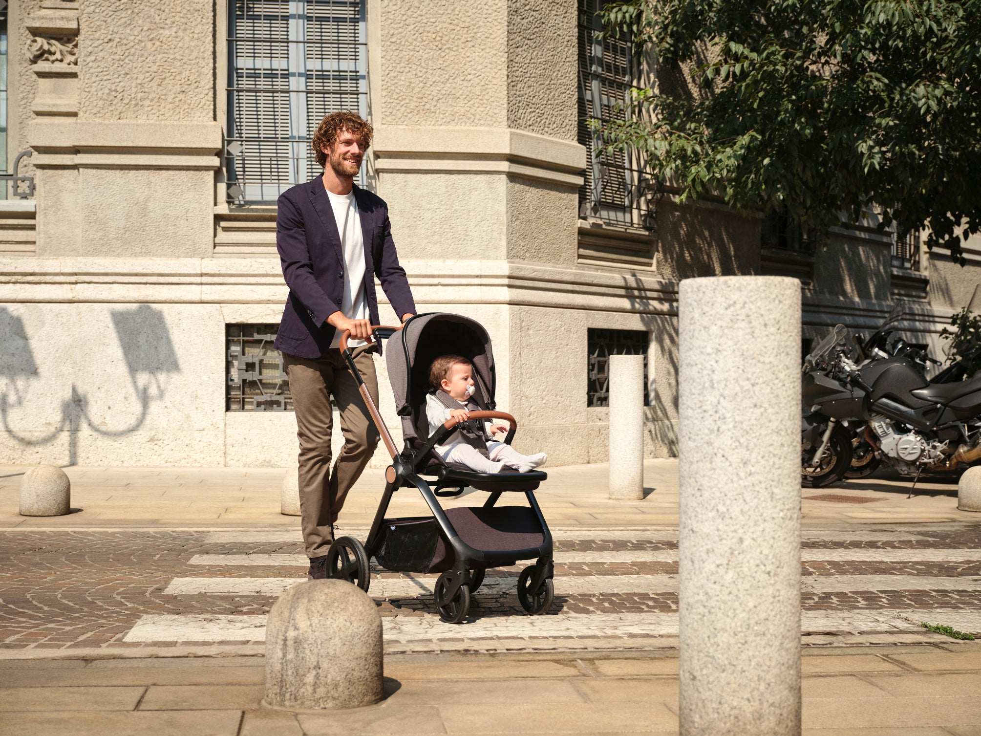 Chicco Mysa Travel System Grey
