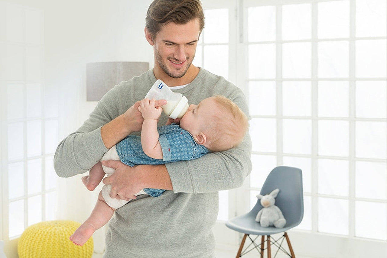 Chicco Natural Feeling Bottle 2+ months (250 ml)